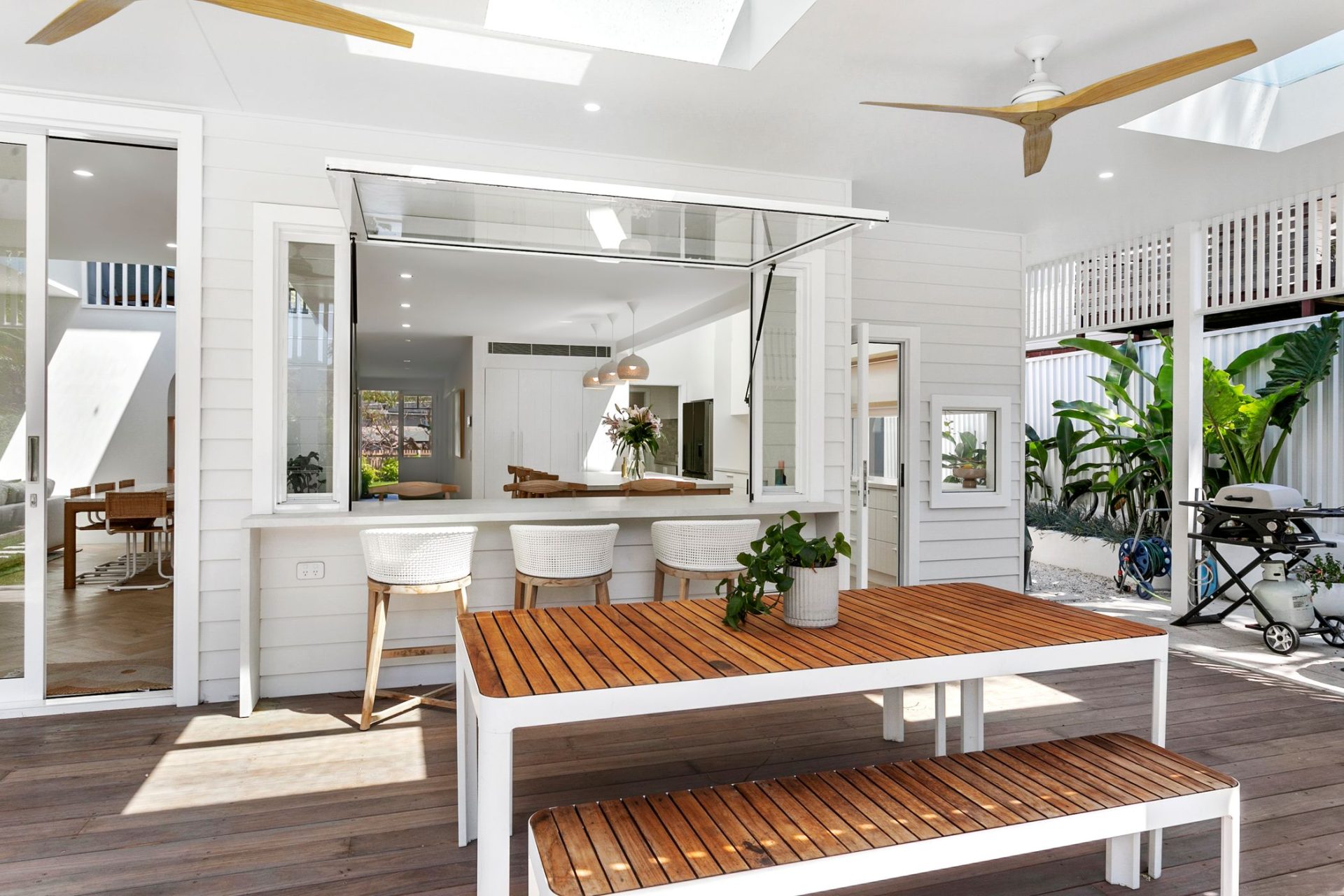 web_1676902880152_bwrm-07